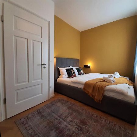 Apartment 4-6 Personen I 80Qm I Altstadt I Dachterasse I Parkplatz Straubing Exterior foto