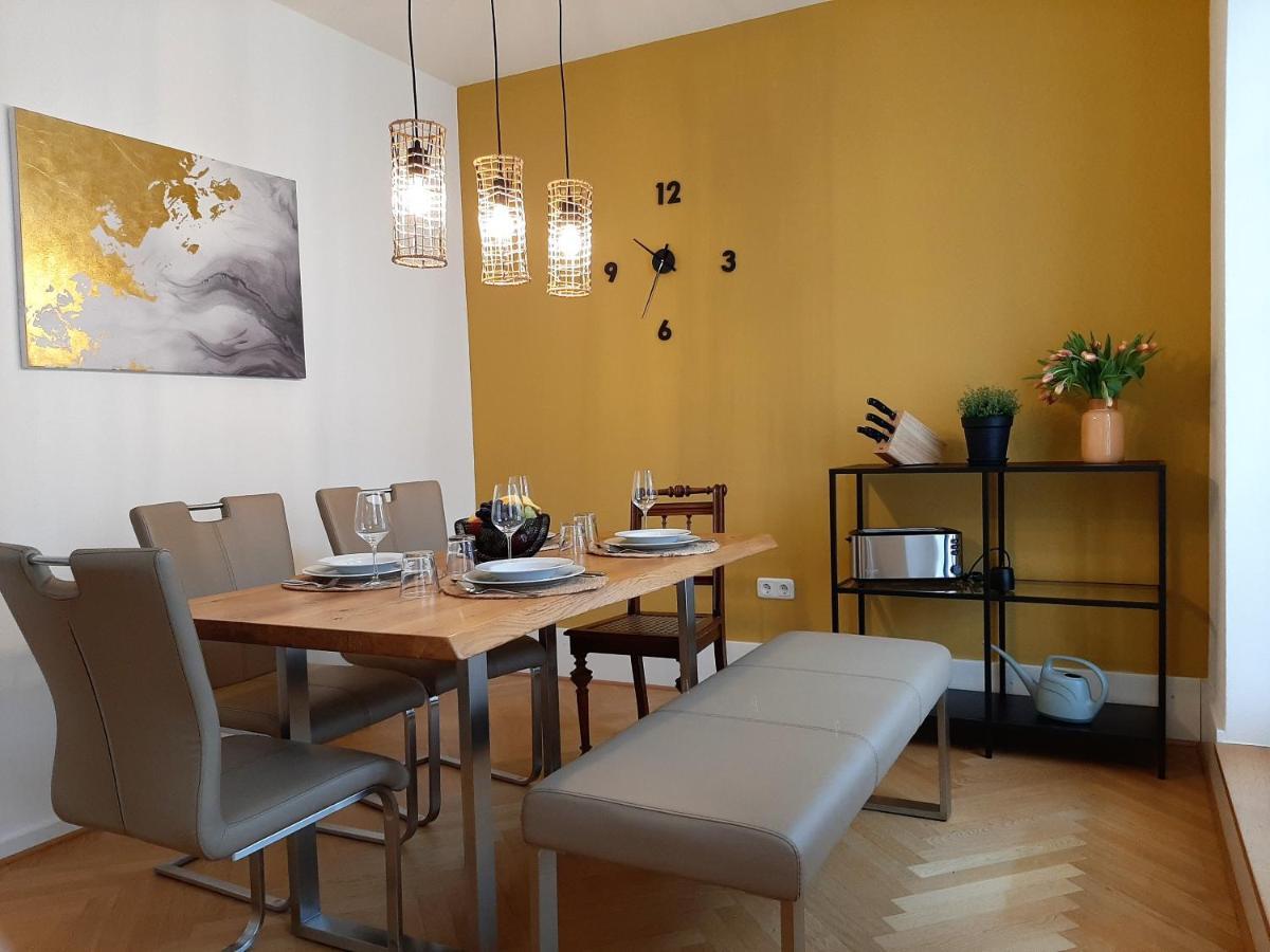 Apartment 4-6 Personen I 80Qm I Altstadt I Dachterasse I Parkplatz Straubing Exterior foto